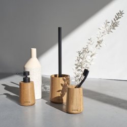 Earth - Toiletb�rste i Eg