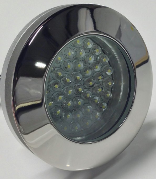 Hvid LED lys - Danline Spabad